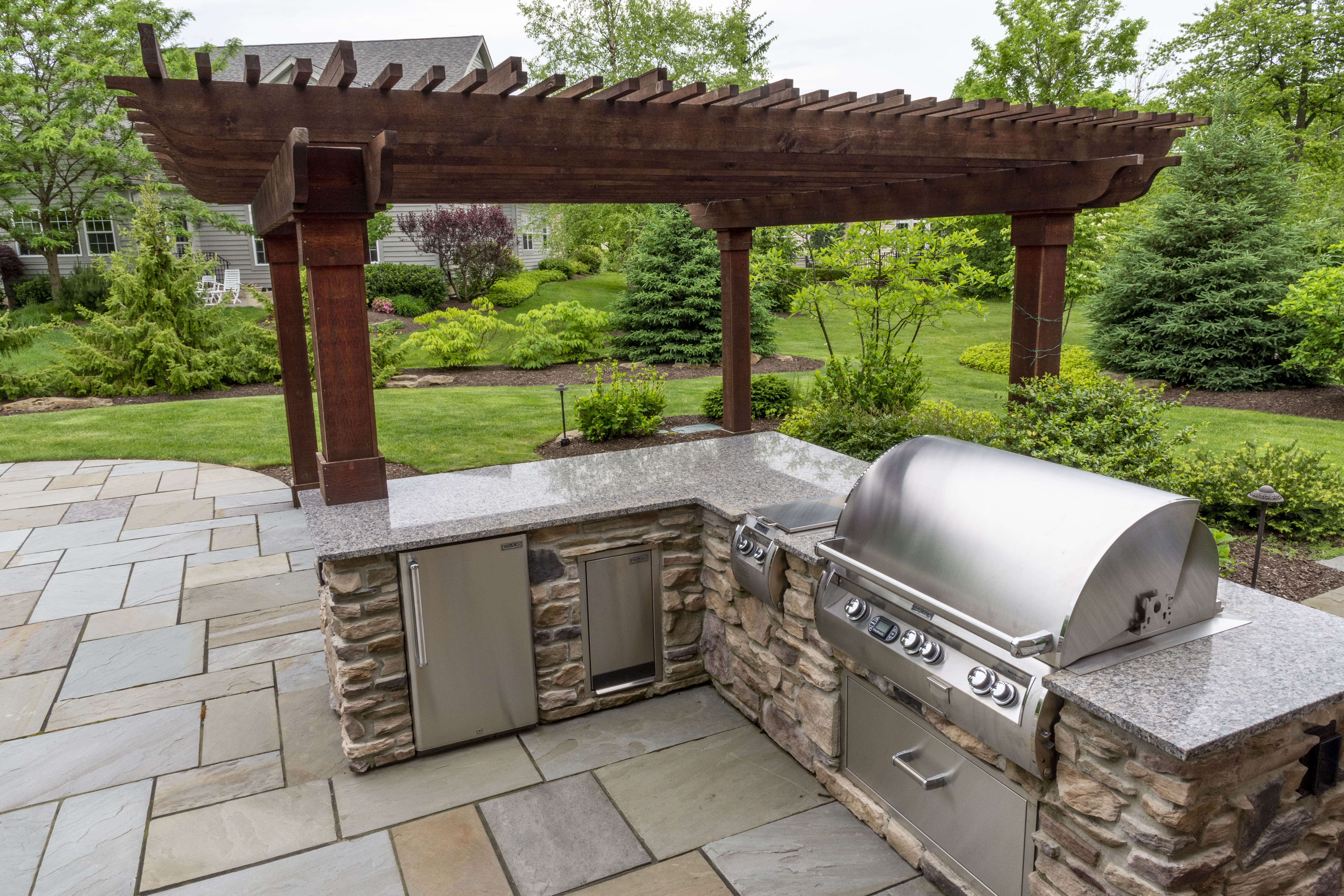 Outdoor grill